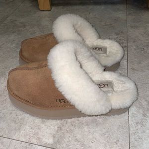 UGG Platform Disquette Slipper